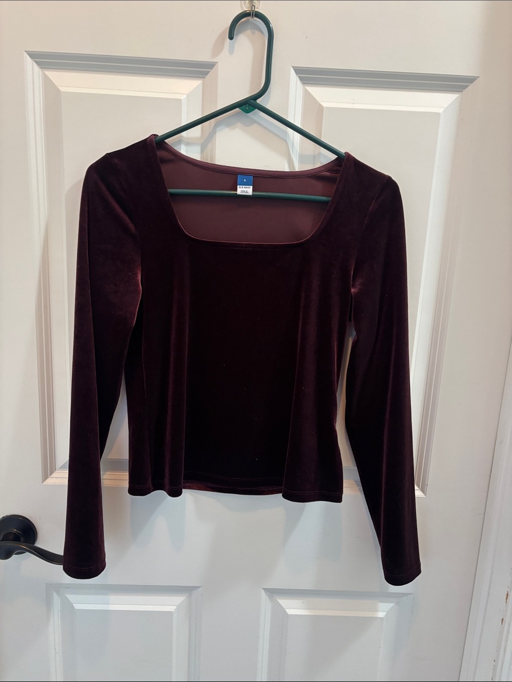Old Navy Velvet Square-Neck Long Sleeve Top in Burgundy